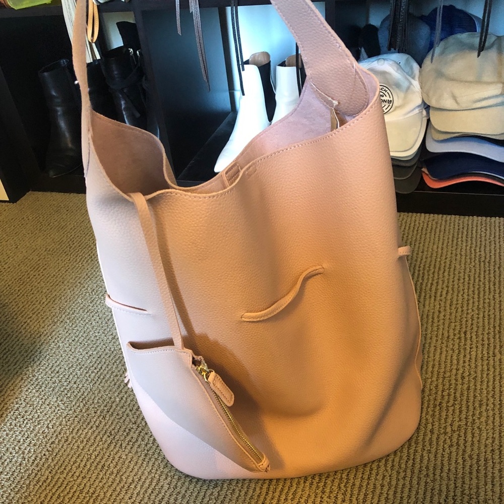 Large blush bucket bag